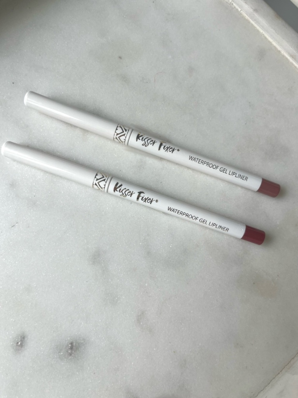 π SET OF 2, Belle Beauty, Kisser Fixer Waterproof Gel RED & NUDE Lipliner